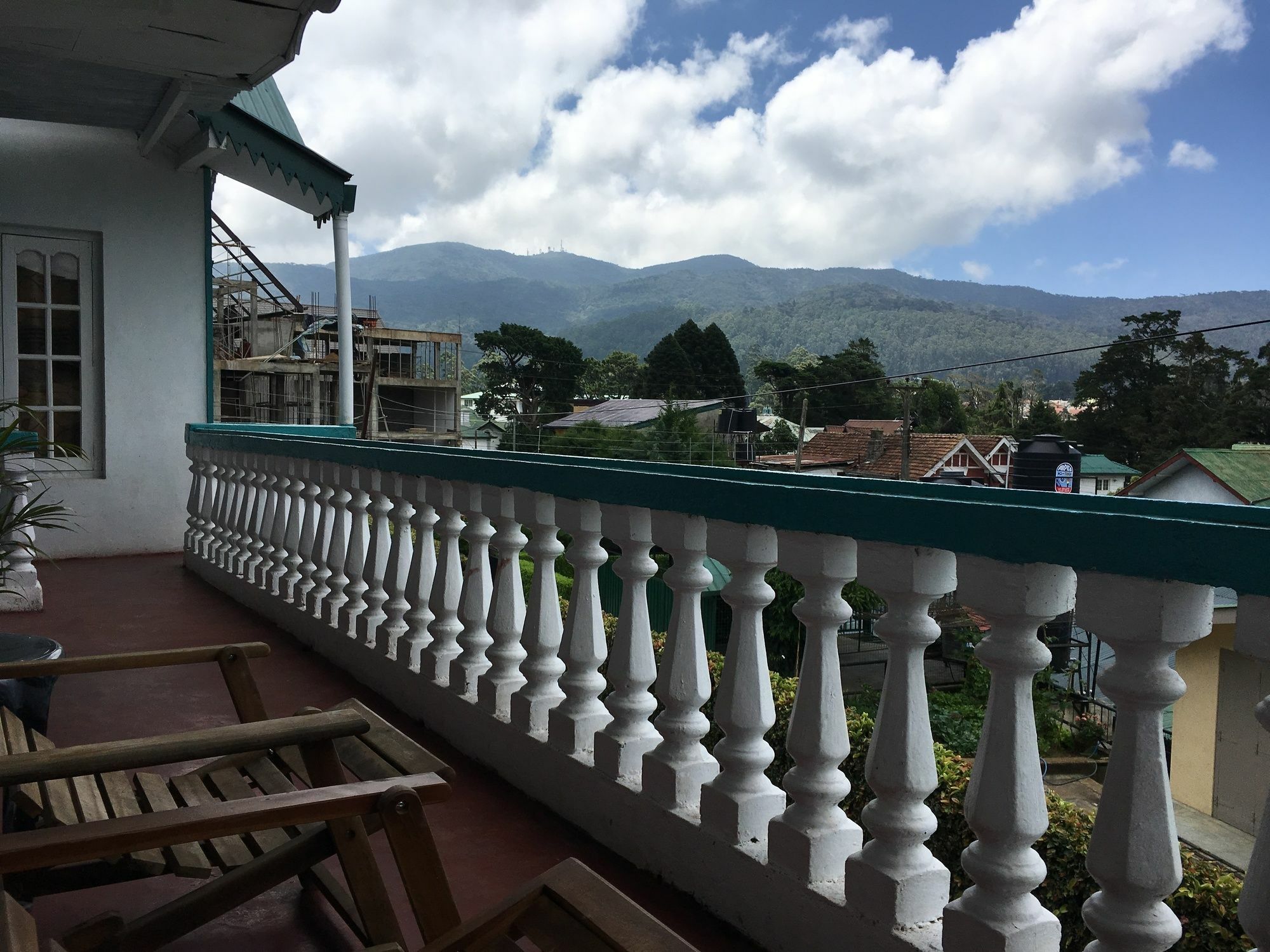 Blue Moon Hotel Nuwara Eliya Exterior photo