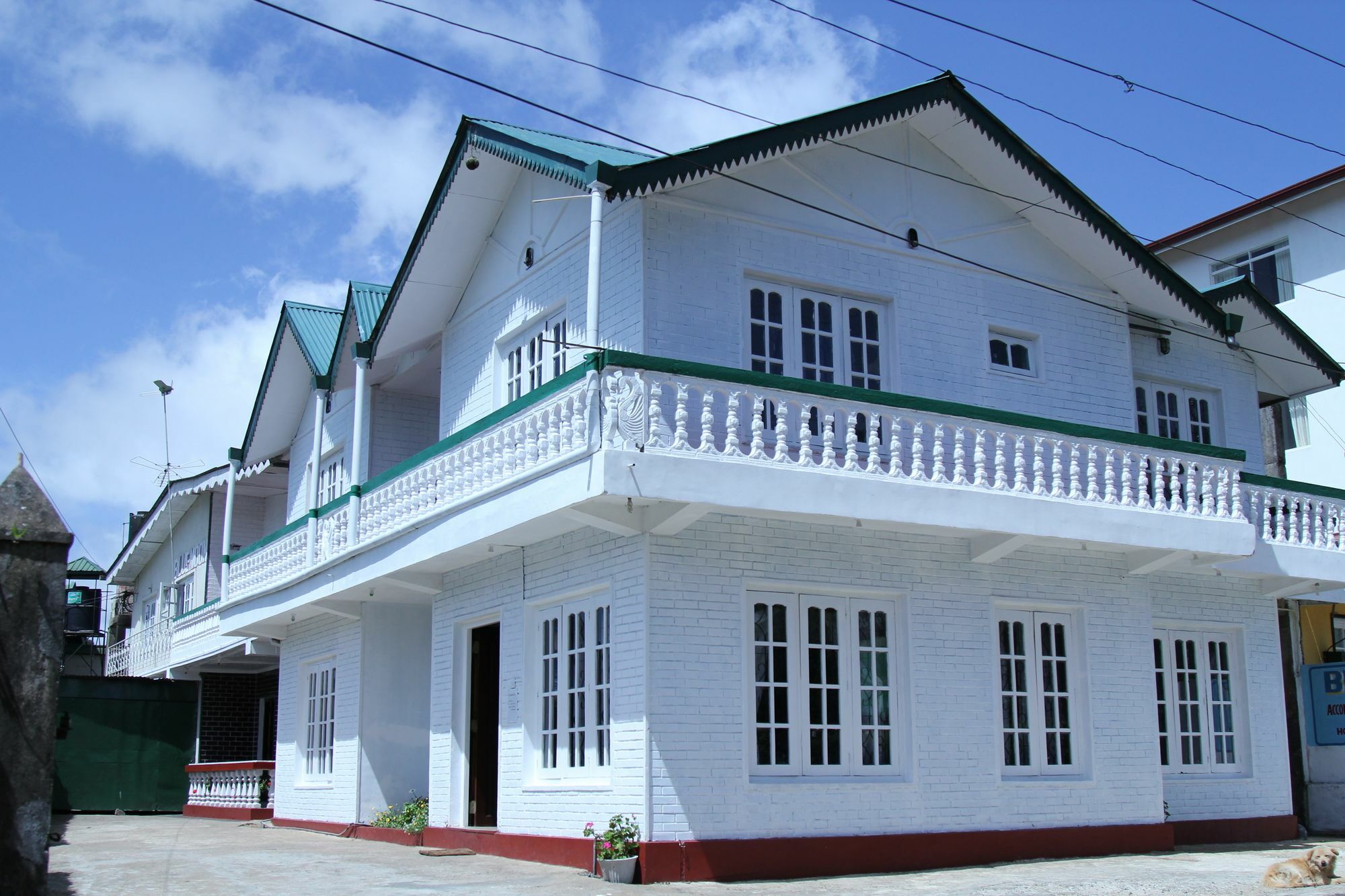 Blue Moon Hotel Nuwara Eliya Exterior photo
